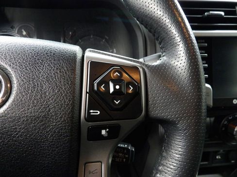 Used 2021 Toyota 4Runner SR5 AWD/4WD image 40