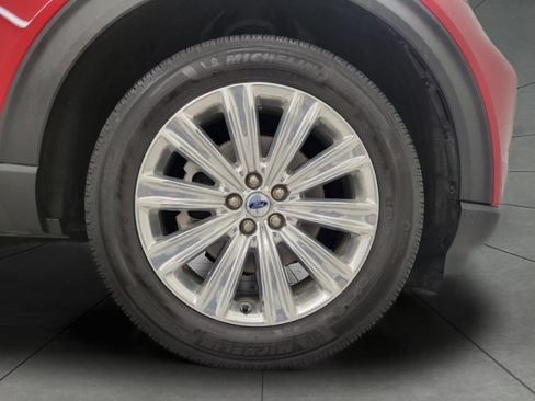 Used 2023 Ford Explorer Limited w/ Limited Technology Package image 4