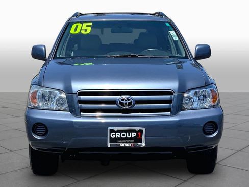 Used 2005 Toyota Highlander 4WD V6 w/ Preferred Pkg image 3