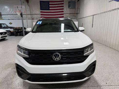 Used 2021 Volkswagen Atlas SEL R-Line image 3