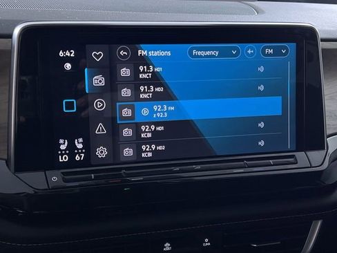 Used 2025 Volkswagen Atlas SE image 16