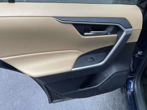 Used 2025 Toyota RAV4 XLE Premium image 22