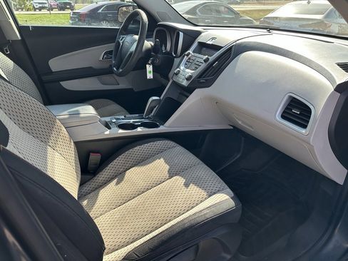 Used 2010 Chevrolet Equinox LS image 17