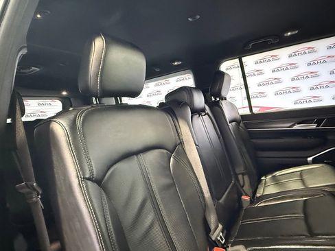 Used 2024 Jeep Wagoneer L Series II w/ Flexible Seating Group AWD/4WD image 57