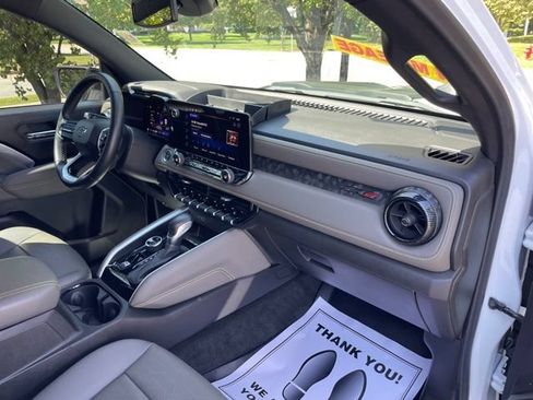 Used 2024 Chevrolet Colorado ZR2 w/ ZR2 Convenience Package III AWD/4WD image 29