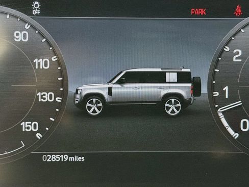 Certified 2023 Land Rover Defender 110 SE AWD/4WD image 12