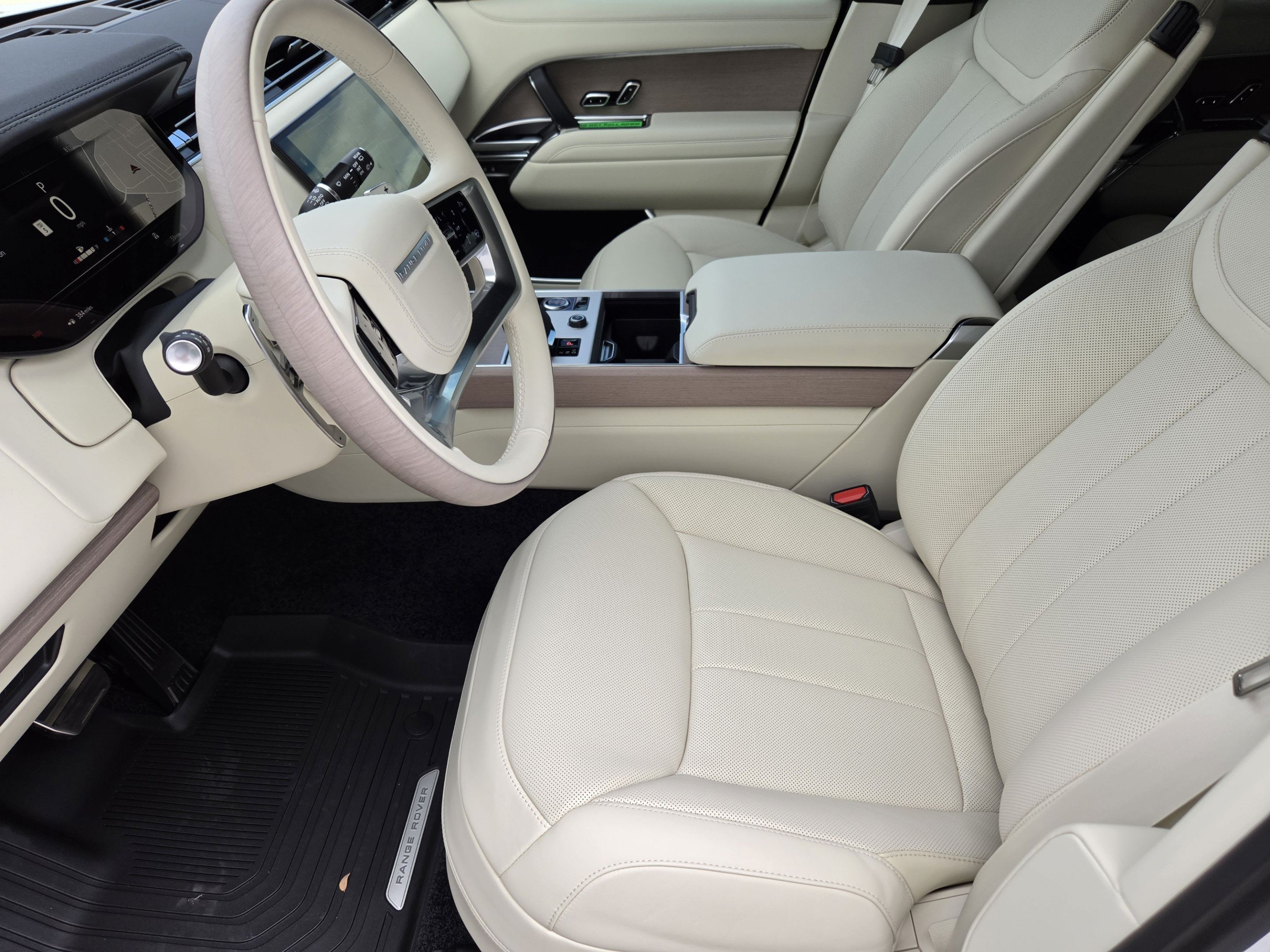 New 2027 Land Rover Range Rover Long Wheelbase SE AWD/4WD image 8