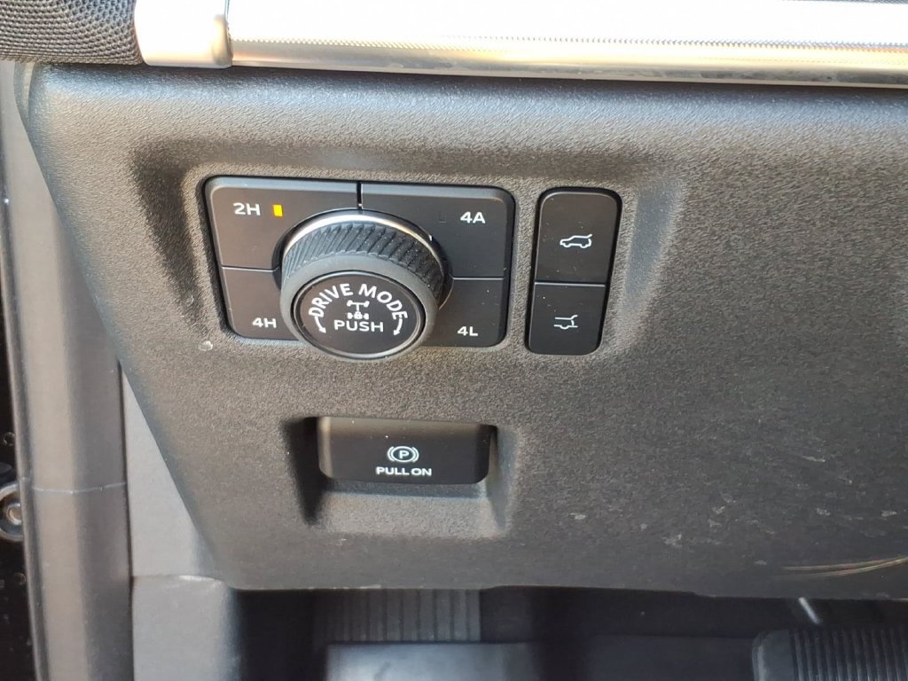 Certified 2025 Ford Expedition Tremor AWD/4WD image 18