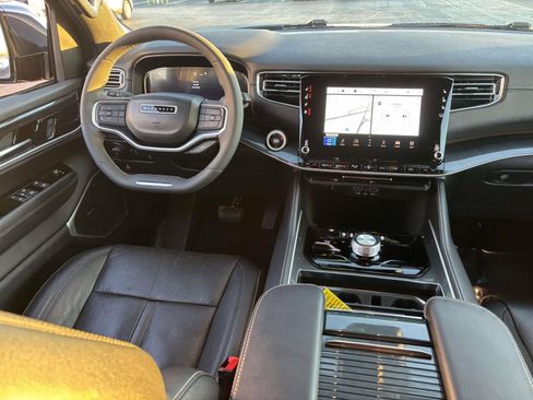 Used 2022 Jeep Wagoneer Series I image 32