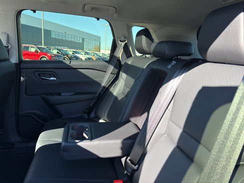 New 2026 Nissan Rogue SV w/ SV Premium Package image 34