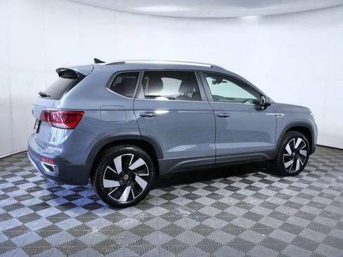 Used 2024 Volkswagen Taos SEL AWD/4WD image 8