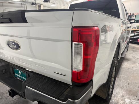 Used 2019 Ford F250 XLT w/ Camper Package image 5