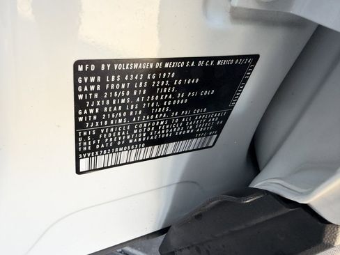 Used 2024 Volkswagen Taos SE w/ Panoramic Sunroof Package image 44