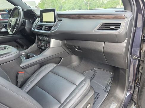 Used 2022 Chevrolet Suburban LT AWD/4WD image 14