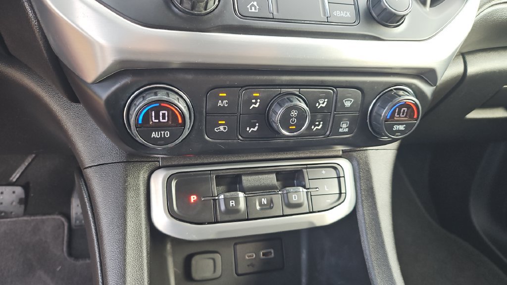 Used 2021 GMC Acadia SLE FWD image 11
