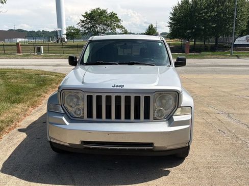 Used 2009 Jeep Liberty Sport w/ Popular Equipment Group AWD/4WD image 1