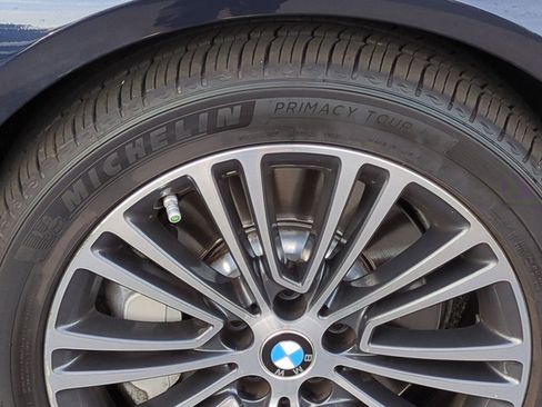 Used 2019 BMW 530e w/ Convenience Package image 12