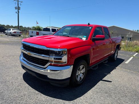 Used 2019 Chevrolet Silverado 1500 LT RWD image 3