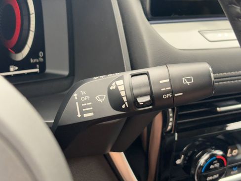 Used 2024 Nissan Rogue Platinum w/ Platinum Premium Package FWD image 16
