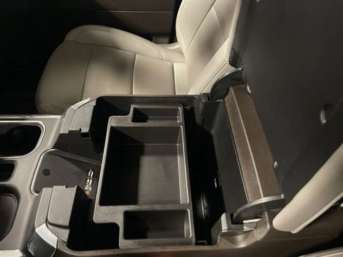 Used 2023 Chevrolet Silverado 1500 LTZ w/ LTZ Premium Package image 32