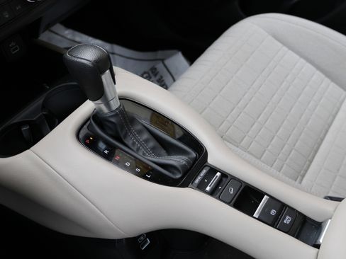 Used 2023 Honda HR-V LX image 28