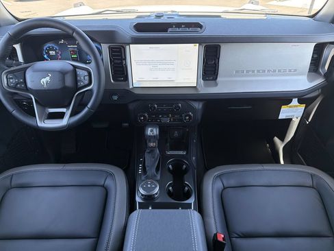 New 2026 Ford Bronco Outer Banks AWD/4WD image 15