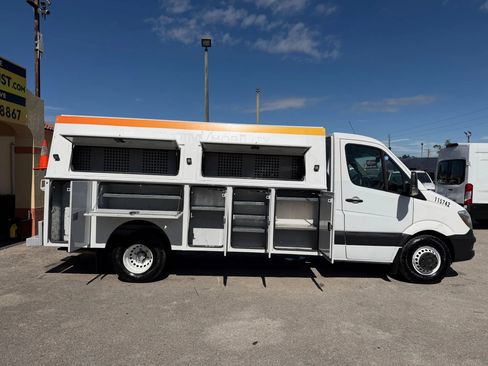 Used 2018 Mercedes-Benz Sprinter 3500 w/ Swivel Seat Package image 12