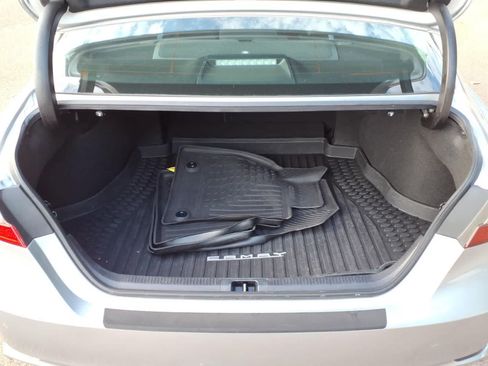Used 2021 Toyota Camry XSE FWD image 6