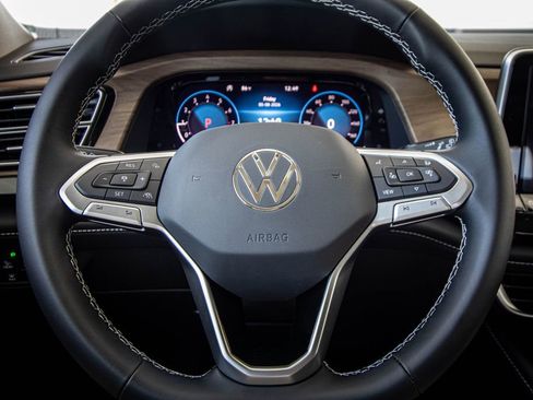 New 2026 Volkswagen Atlas SE FWD image 37