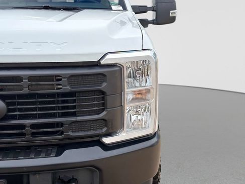 Used 2025 Ford F350 XL w/ XL Off-Road Package AWD/4WD image 12