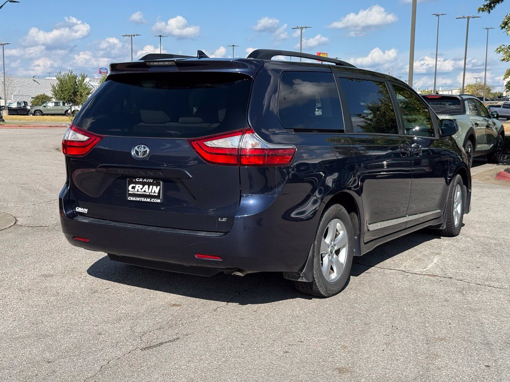 Used 2018 Toyota Sienna LE FWD image 7
