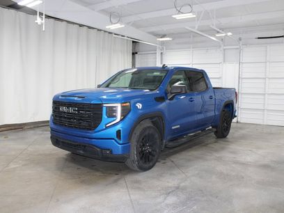 Used 2023 GMC Sierra 1500 Elevation w/ LPO, Elevation Black Package