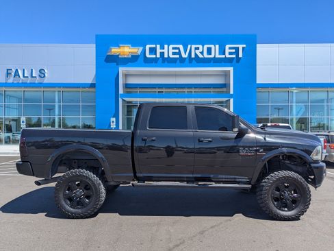 Used 2018 RAM 2500 Big Horn w/ Sport Appearance Group AWD/4WD image 36