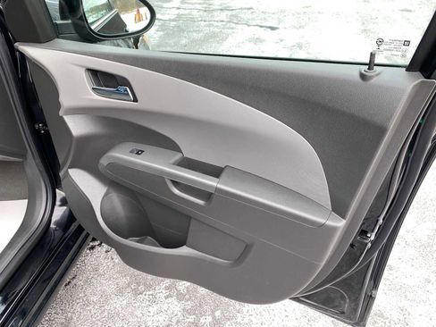 Used 2017 Chevrolet Sonic LT w/ Convenience Package image 33