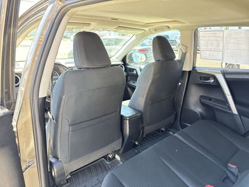 Used 2015 Toyota RAV4 XLE AWD/4WD image 13