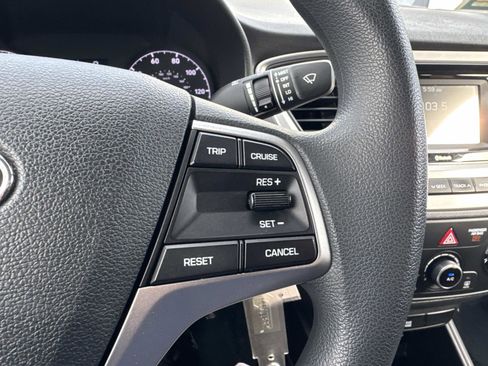 Used 2021 Hyundai Accent SE image 17