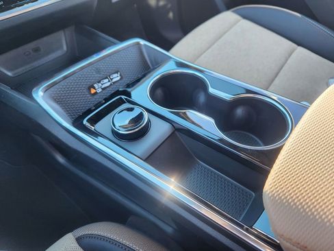 New 2026 Chevrolet Equinox ACTIV w/ Convenience Package III FWD image 20