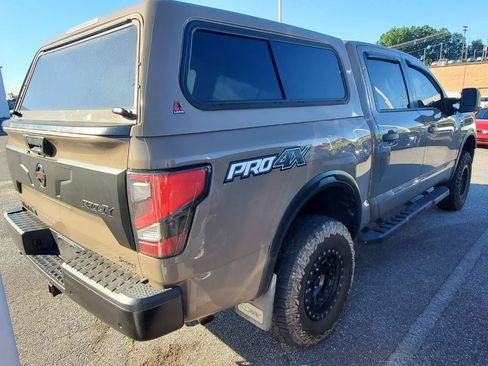 Used 2021 Nissan Titan PRO-4X w/ Pro-4x Convenience Package AWD/4WD image 9