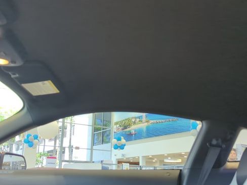 Used 2021 Ford Mustang Shelby GT500 w/ Technology Package RWD image 9