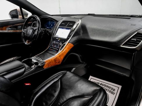 Used 2019 Lincoln Nautilus Reserve image 23