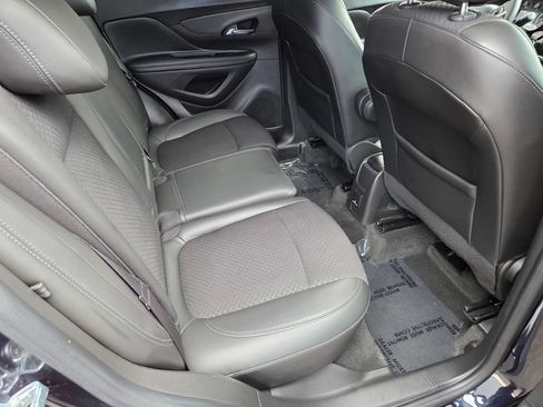 Used 2022 Buick Encore Preferred w/ Safety Package AWD/4WD image 19