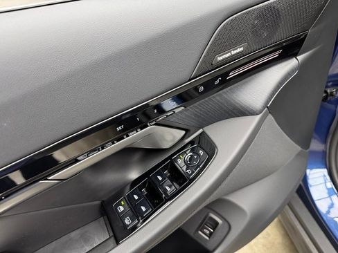 Certified 2026 BMW 530i xDrive w/ Executive Package image 11