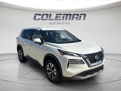 Used 2023 Nissan Rogue SV AWD/4WD image 3