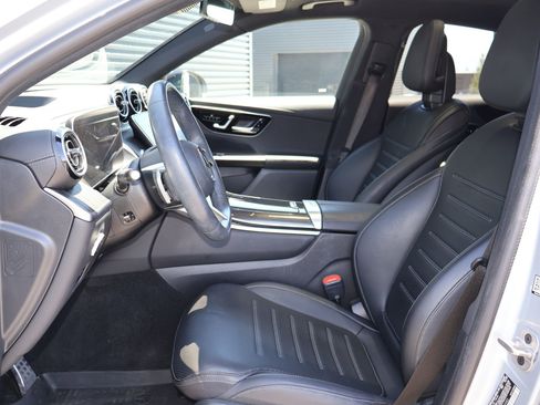 Used 2024 Mercedes-Benz GLC 300 4MATIC image 11