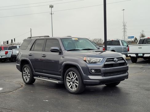 Used 2022 Toyota 4Runner TRD Sport image 1