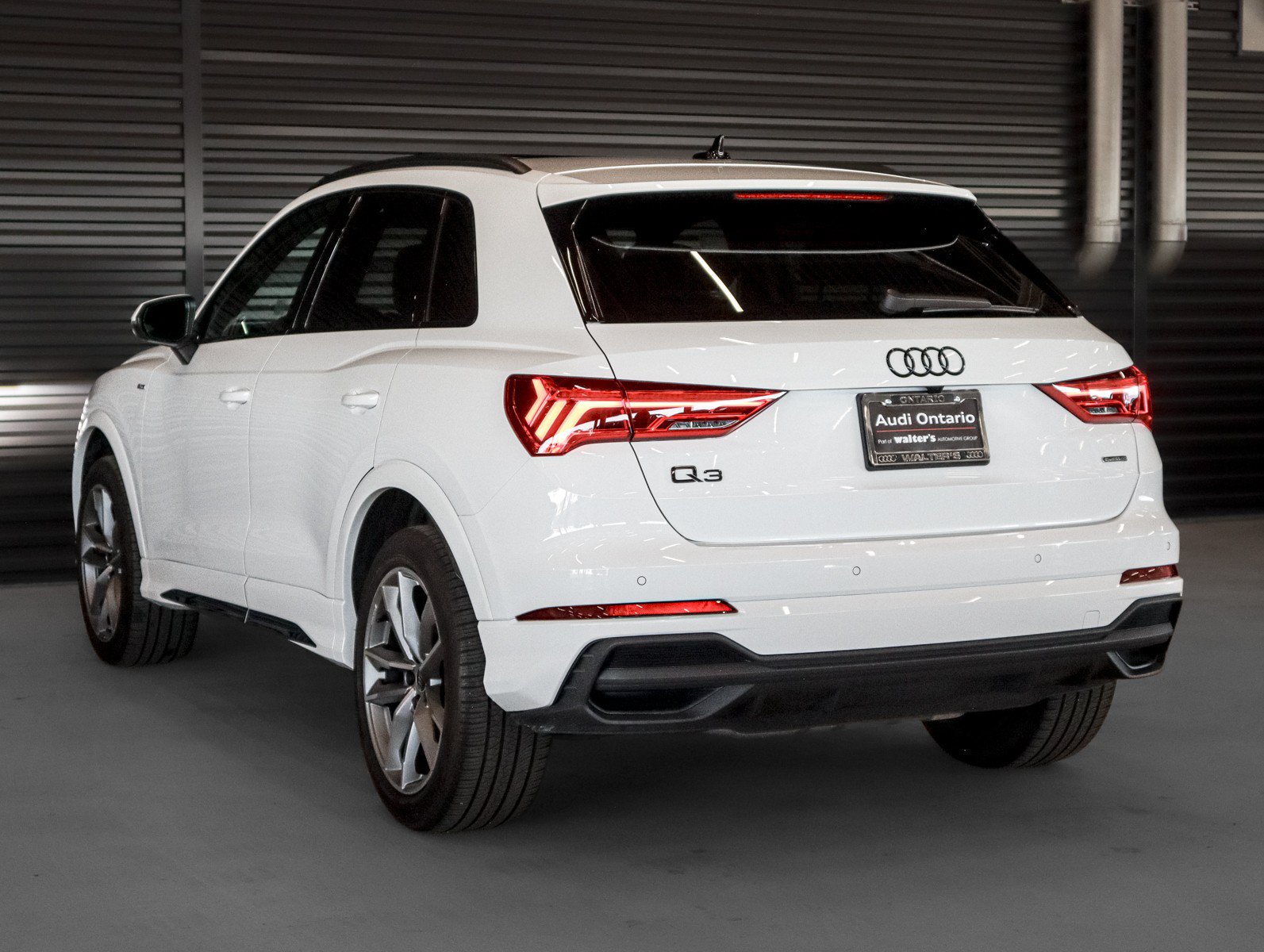 Used 2023 Audi Q3 2.0T Premium AWD/4WD image 2