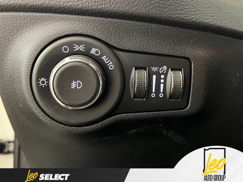 Used 2018 Jeep Compass Latitude w/ Popular Equipment Group AWD/4WD image 26