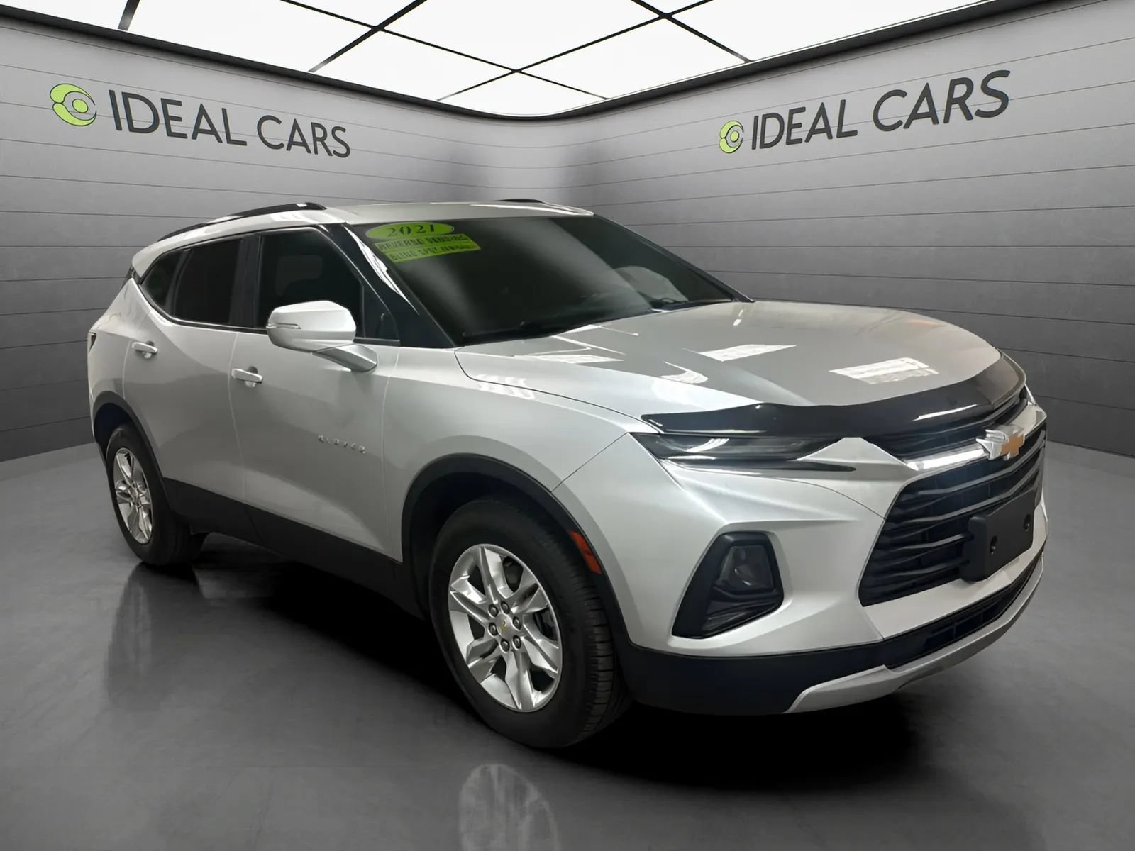Used 2021 Chevrolet Blazer LT FWD image 3