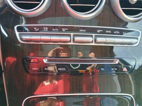 Used 2017 Mercedes-Benz GLC 300 4MATIC image 15