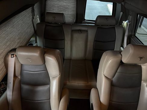 Used 2020 GMC Savana 2500 Extended w/ Enhanced Convenience Package image 16